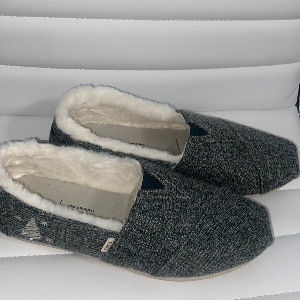 Toms with fur lining Christmas tree